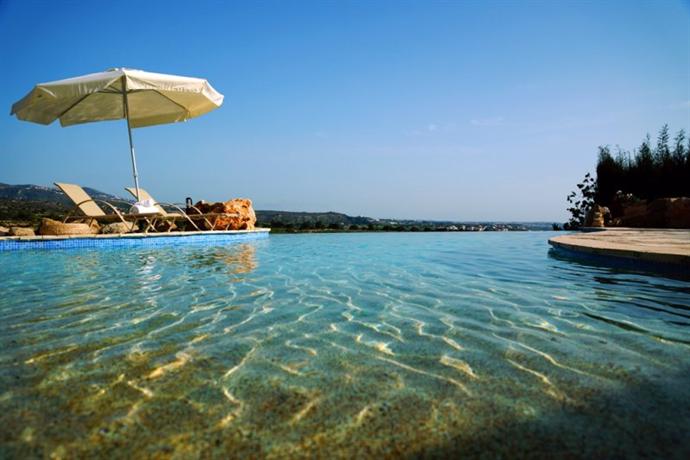 Lithos Holiday Villas