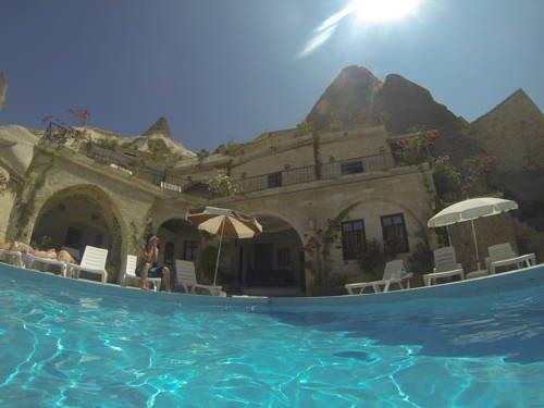 Local Cave House Hotel Goreme