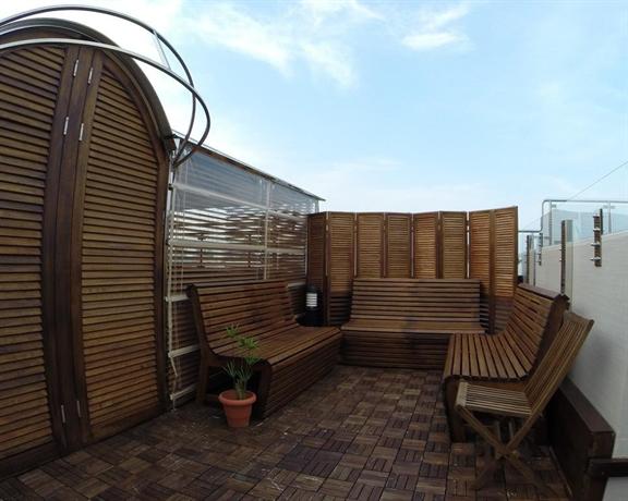 Airport Beach Hotel