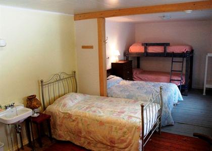 Auberge de Jeunesse Manoir des Sapins Youth Hostel