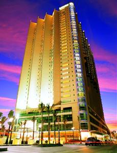 999 Royal Suites & Towers