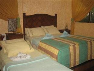 La Casa Roa Hostel
