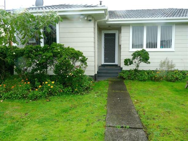Homestay in Mangere near Mangere Mountain