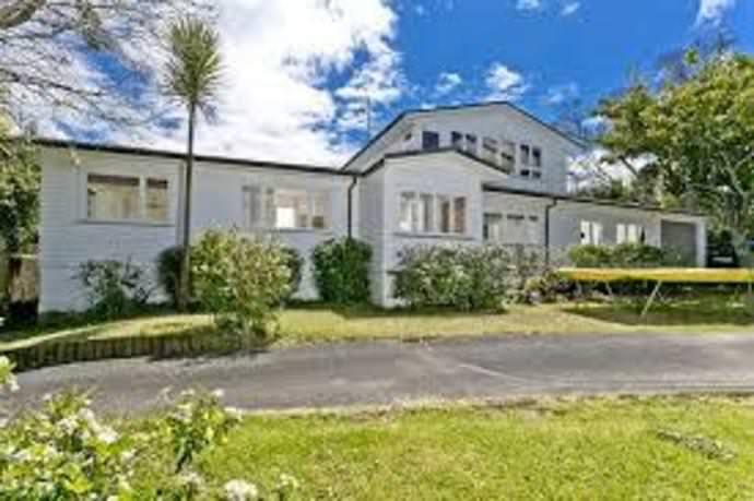 Homestay in Murrays Bay near Greater Auckland Wine Region