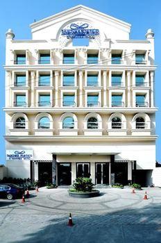 Sarovar Portico Hotel