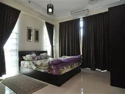 Annie @ Park View Court