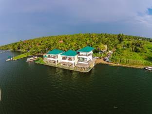 Kadavil Lakeshore Resort