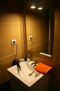 Studio w/ Big Garden & WIFI - City Center