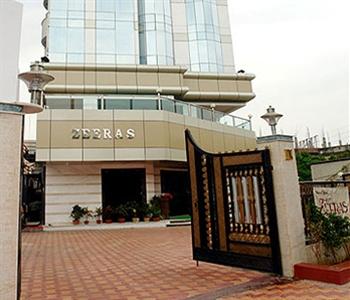 Hotel Zeeras
