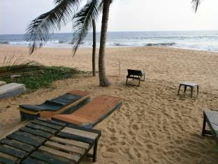 Tamaro Beach Resort