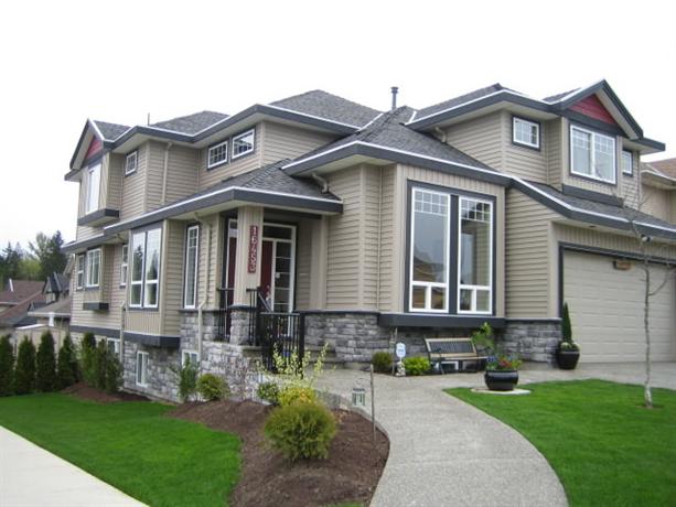 Homestay In Cloverridge Surrey