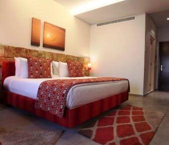 Monoberge Hotel