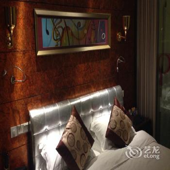Yizai Tanghuang Fashion Hotel