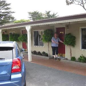 Sea Breeze Lodge