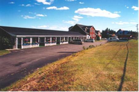 Hopewell Rocks Motel & Country Inn