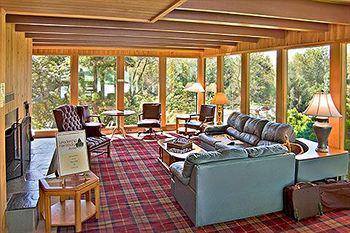 Allenberry Resort Inn & Playhouse