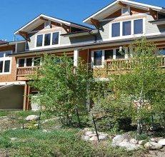 Hi Country Haus Condominiums