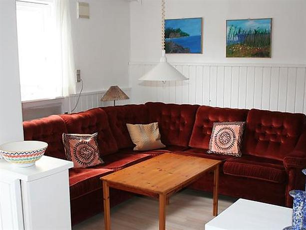 Two-Bedroom Holiday home in Svaneke 5