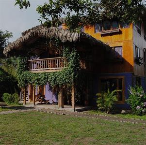 El Abrazo del Arbol Farm Eco Lodge