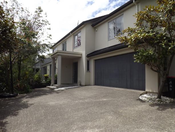 Homestay in Orakei near Meadowbank Train Station