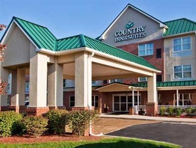 Country Inn & Suites Andrews Air Force Base