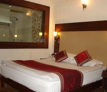 Hotel Nand Residency