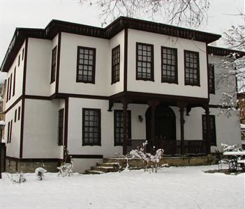 Mehves Hanim Konagi