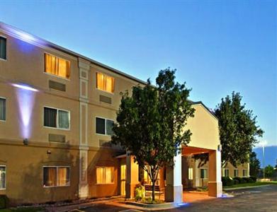 Holiday Inn Express - Wichita Northeast