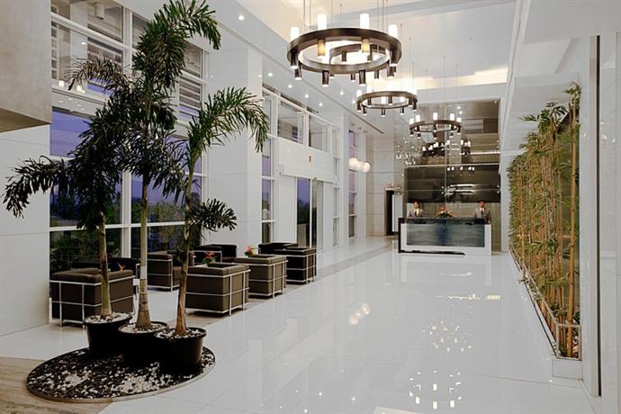 St Laurn Suites