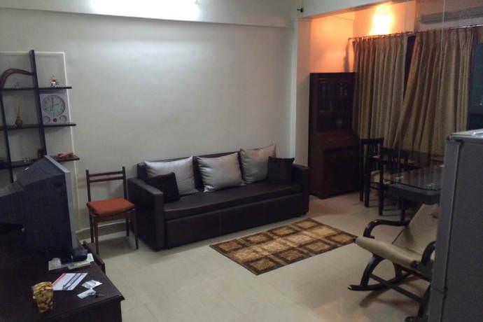 Homestay in Bandra West near Hill Road