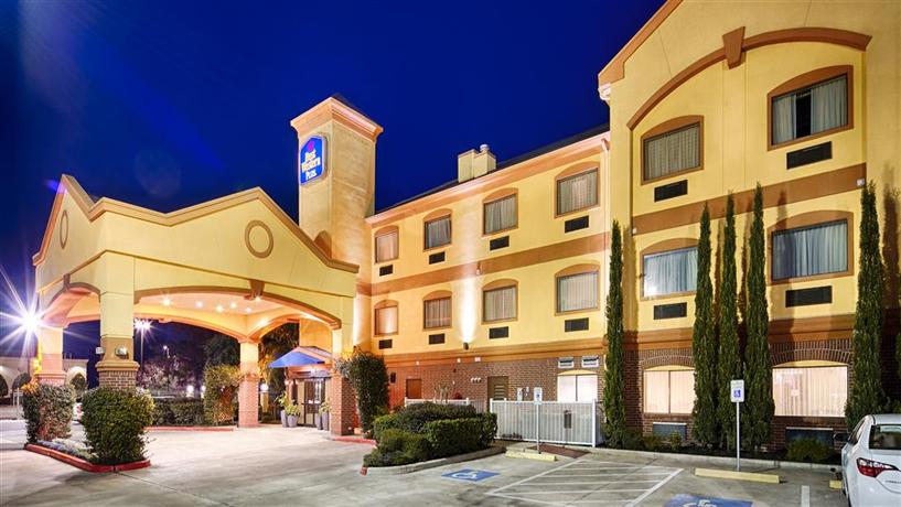 Best Western Plus Sam Houston Inn & Suites