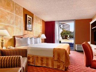 Baymont Inn & Suites South Austin