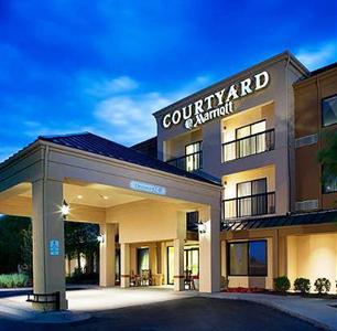 Courtyard by Marriott Wichita East