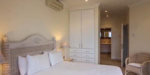 203 Oyster Quays