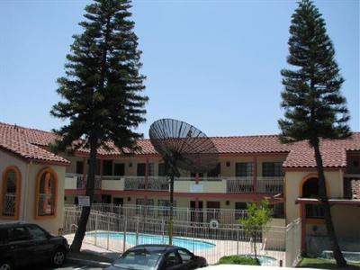 Best Inn & Suites