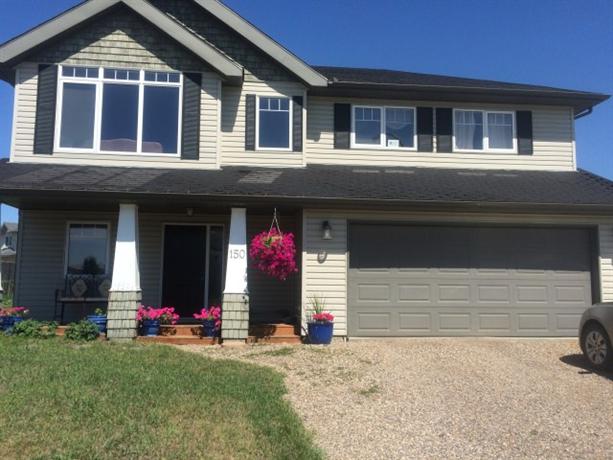 Homestay in Saskatoon near Wildwood Golf Course