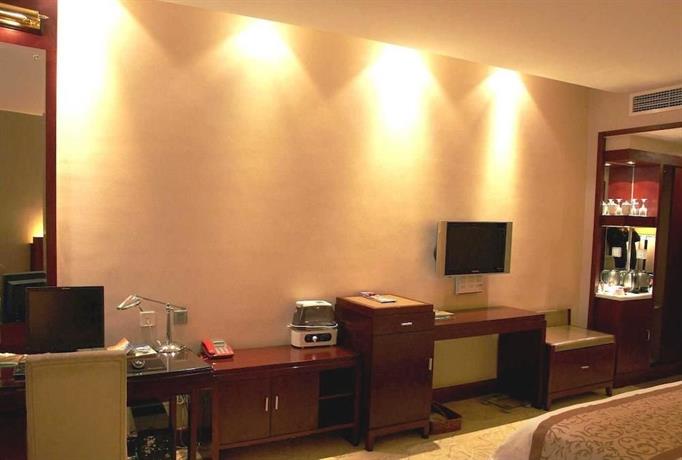 Xizang Jingu Hotel