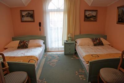 Cezar Hotel Kornik