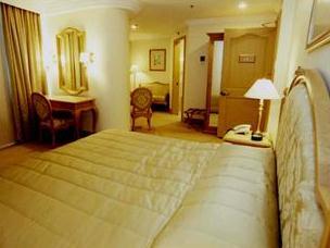 Grand Dame Hotel