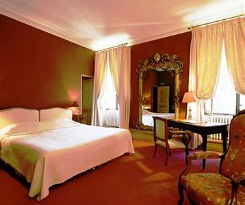 Le Chateau Des Alpilles