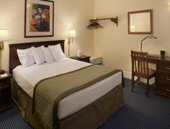 Ramada Inn & Suites Gaslamp Convention Center