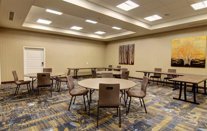 Holiday Inn Express Fargo Sw - I-94 45th St