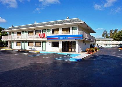 Motel 6 Pompano Beach