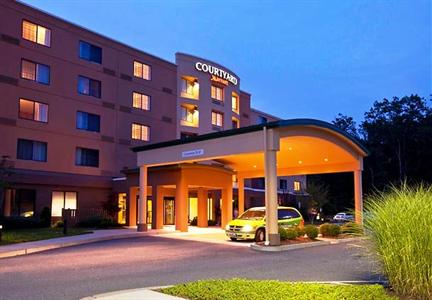 Courtyard Providence Lincoln