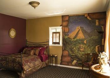 Aztec Hotel