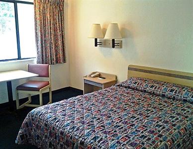 Motel 6 Birmingham- Bessemer