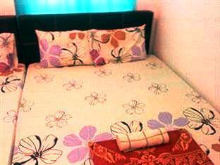 Little Dragon Hostel