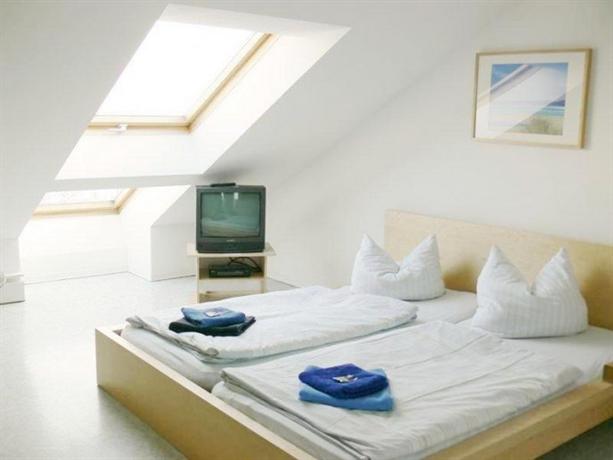 A bed Privatzimmer Dresden