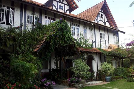 Bala's Holiday Chalet