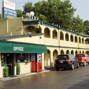 Economy Inn Express Warren